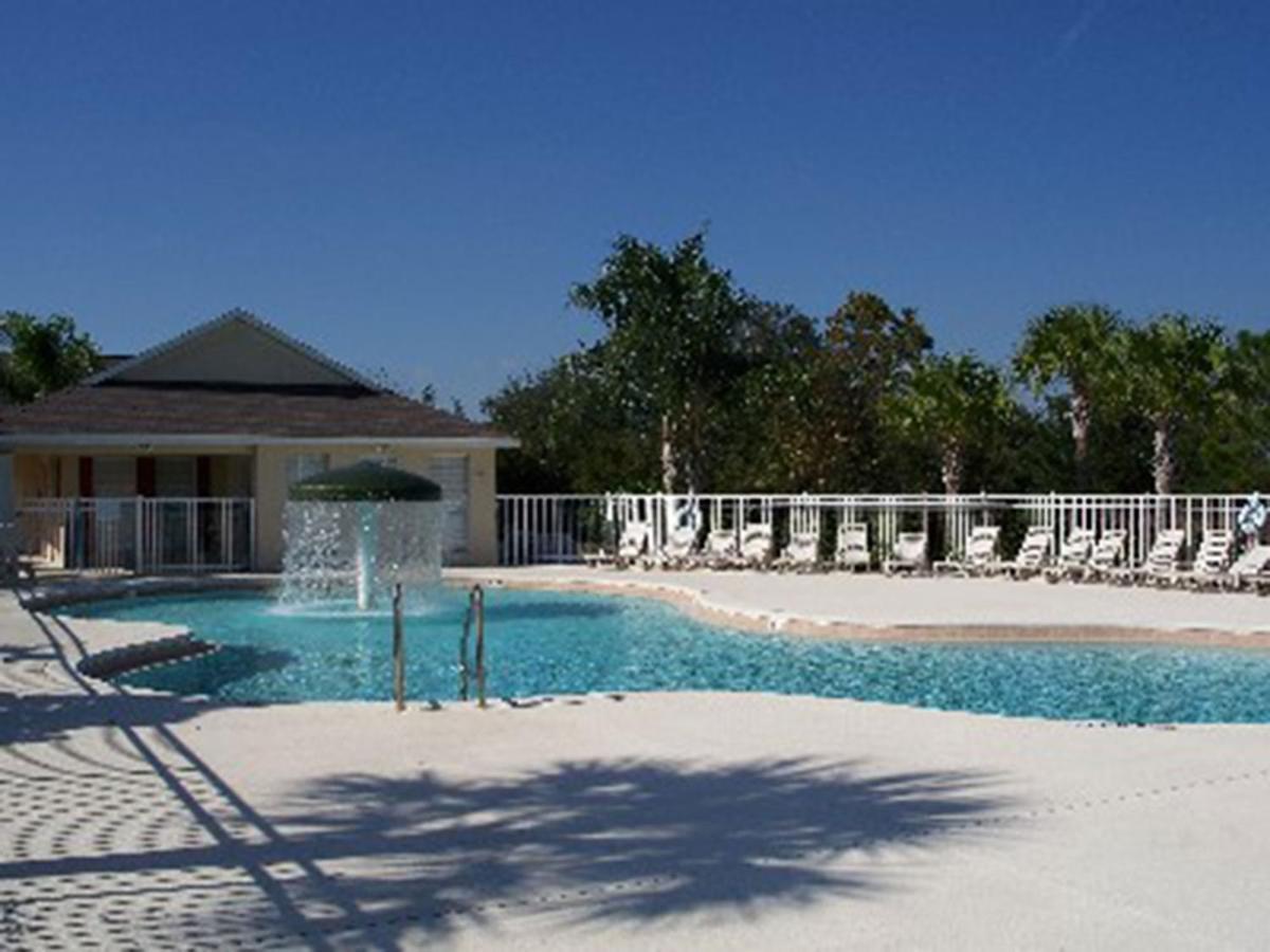 A Wonderful 4 Bedroom Villa With It Own Pool For A Perfect Family Experience Orlando Esterno foto